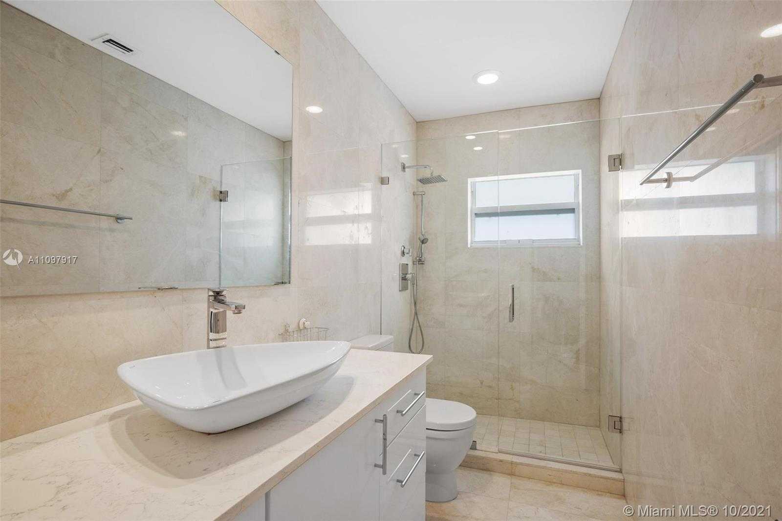 Small Image of 1230 NORTH EAST 83RD ST, Miami Number 15