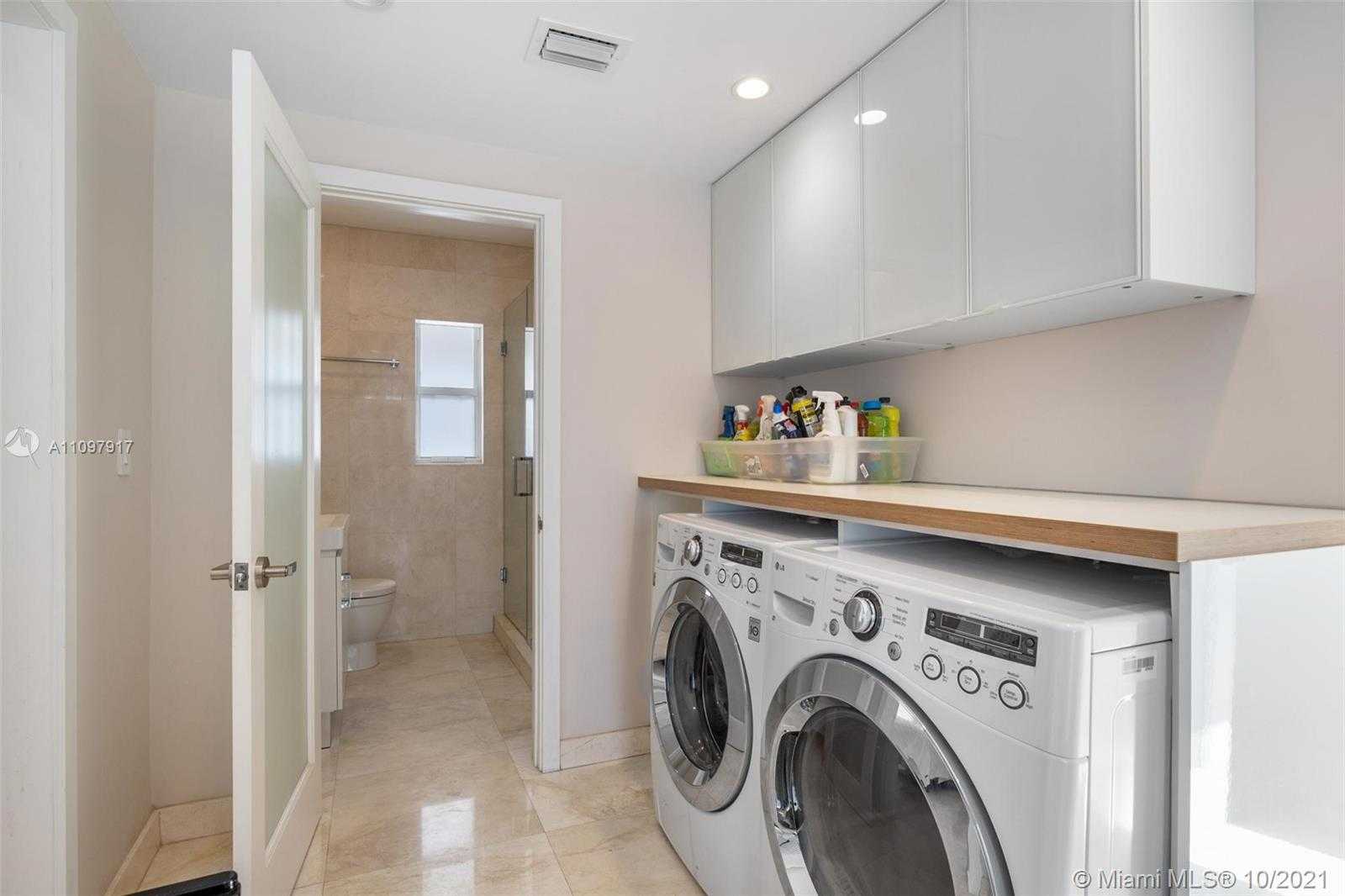 Small Image of 1230 NORTH EAST 83RD ST, Miami Number 17