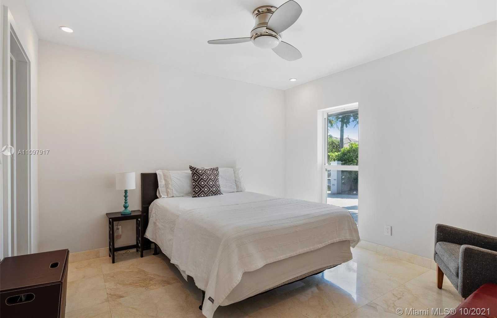 Small Image of 1230 NORTH EAST 83RD ST, Miami Number 19