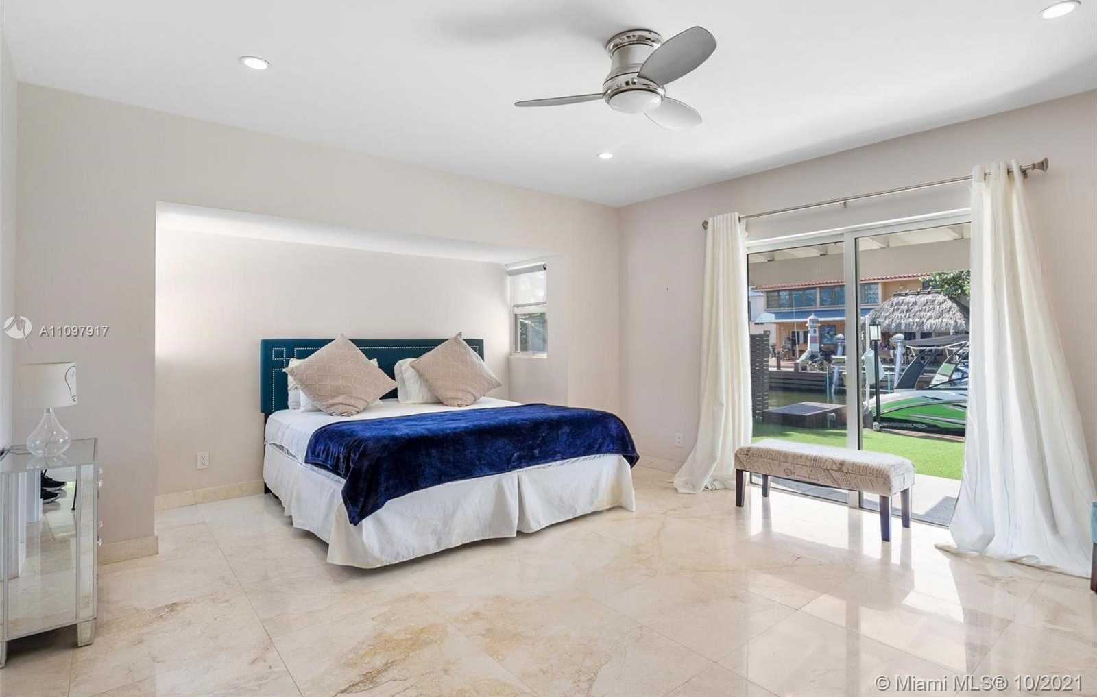 Small Image of 1230 NORTH EAST 83RD ST, Miami Number 20