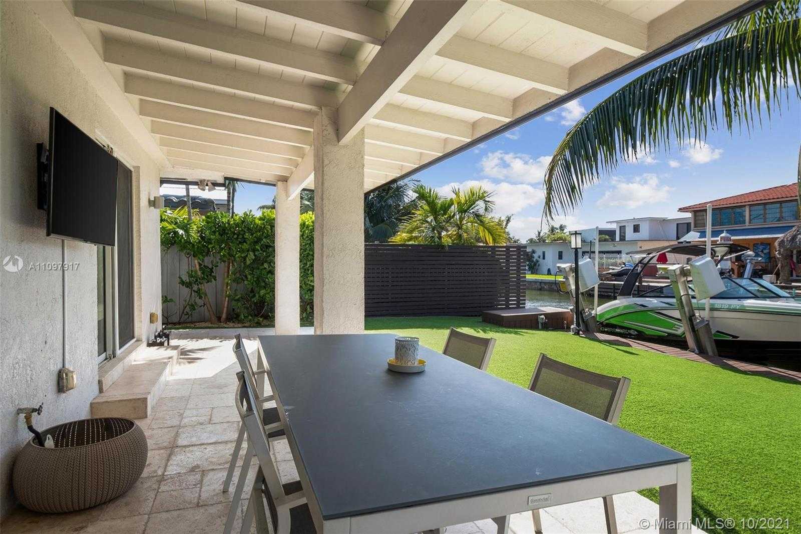 Small Image of 1230 NORTH EAST 83RD ST, Miami Number 24