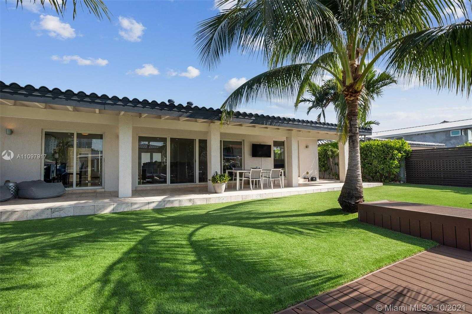 Small Image of 1230 NORTH EAST 83RD ST, Miami Number 27