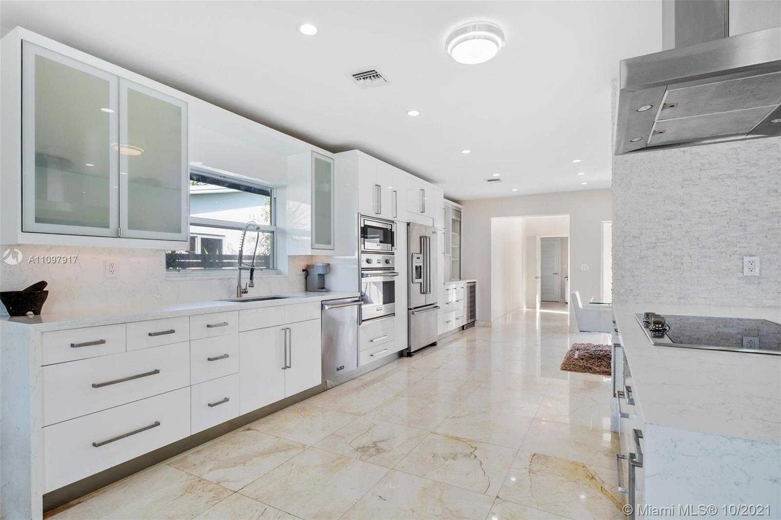 Small Image of 1230 NORTH EAST 83RD ST, Miami Number 4
