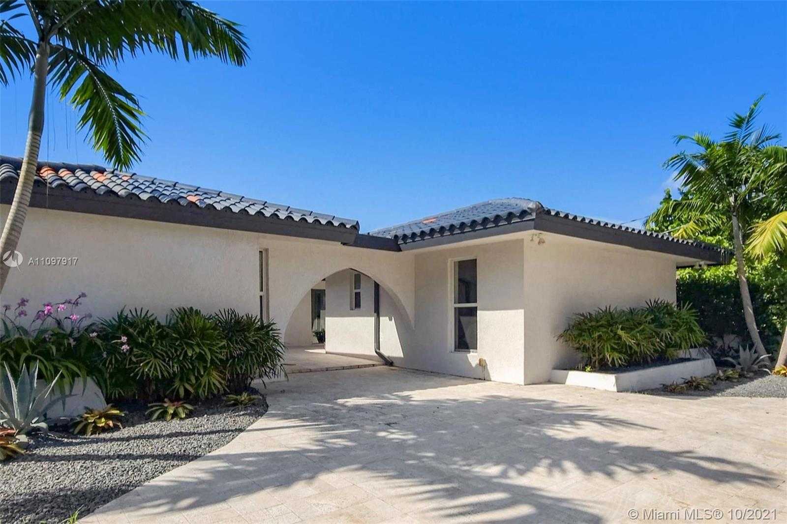Small Image of 1230 NORTH EAST 83RD ST, Miami Number 5