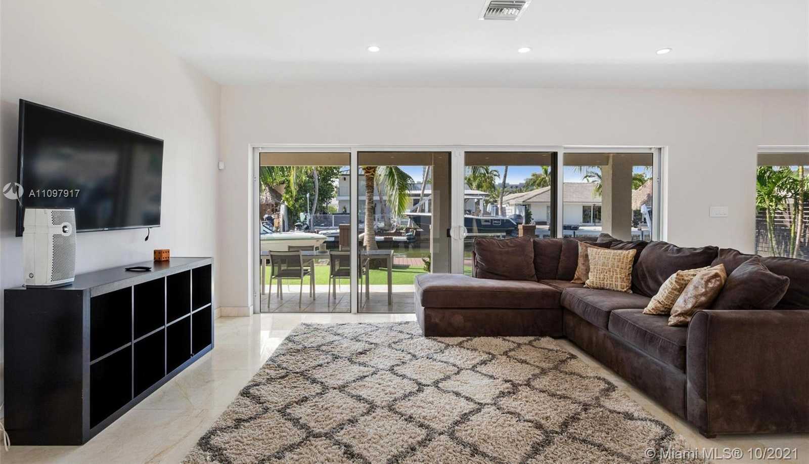 Small Image of 1230 NORTH EAST 83RD ST, Miami Number 9