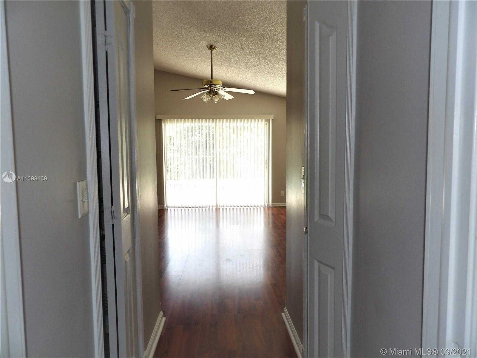 Small Image of 10004 NORTH WEST 57TH PL, Coral Springs Number 17