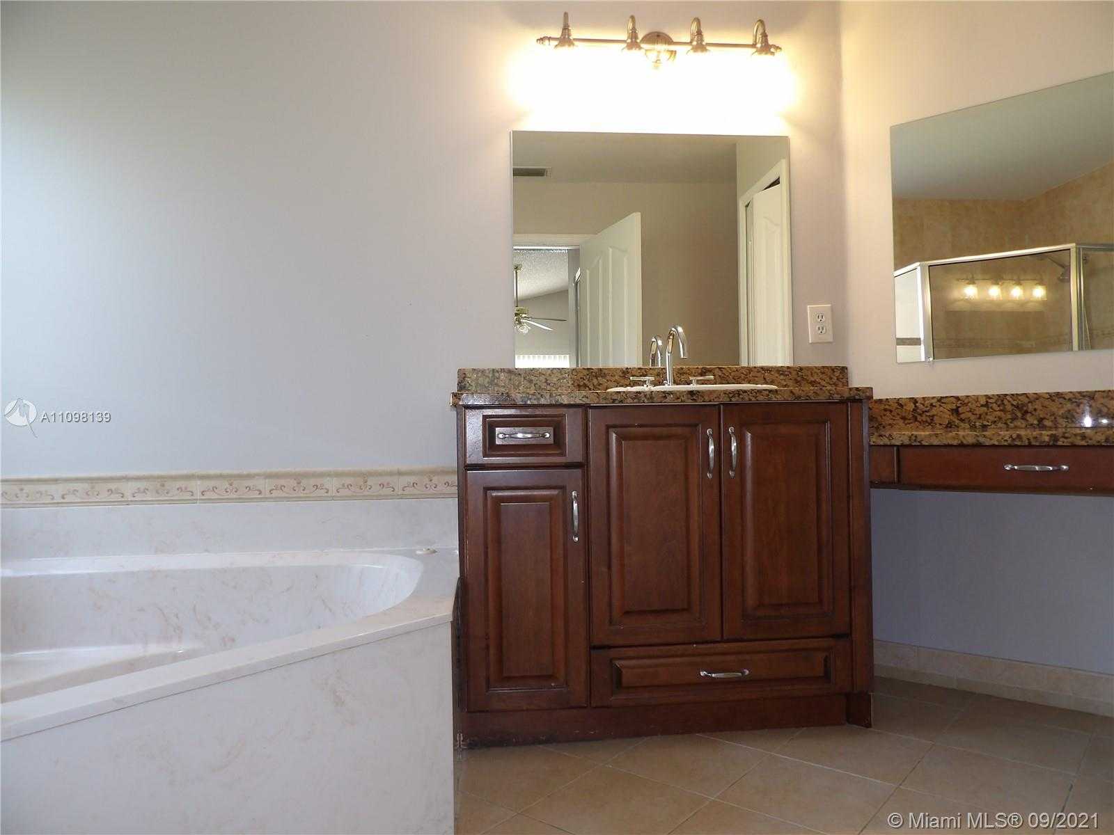 Small Image of 10004 NORTH WEST 57TH PL, Coral Springs Number 18