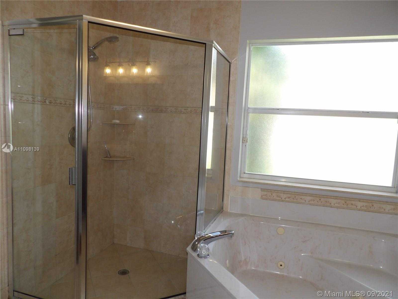 Small Image of 10004 NORTH WEST 57TH PL, Coral Springs Number 19