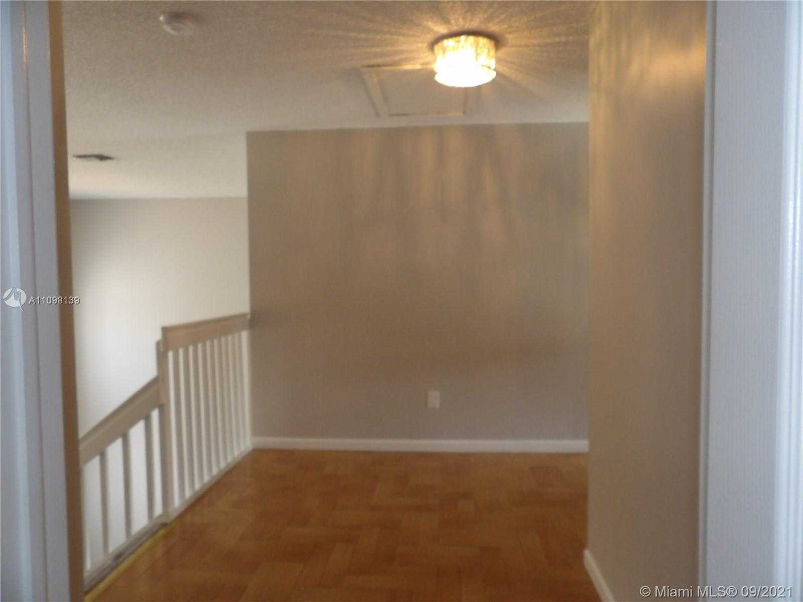 Small Image of 10004 NORTH WEST 57TH PL, Coral Springs Number 21