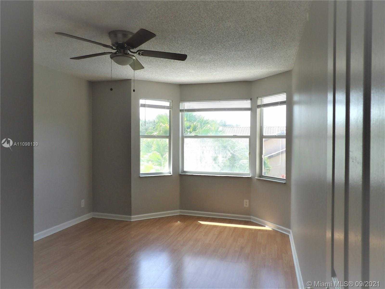 Small Image of 10004 NORTH WEST 57TH PL, Coral Springs Number 24