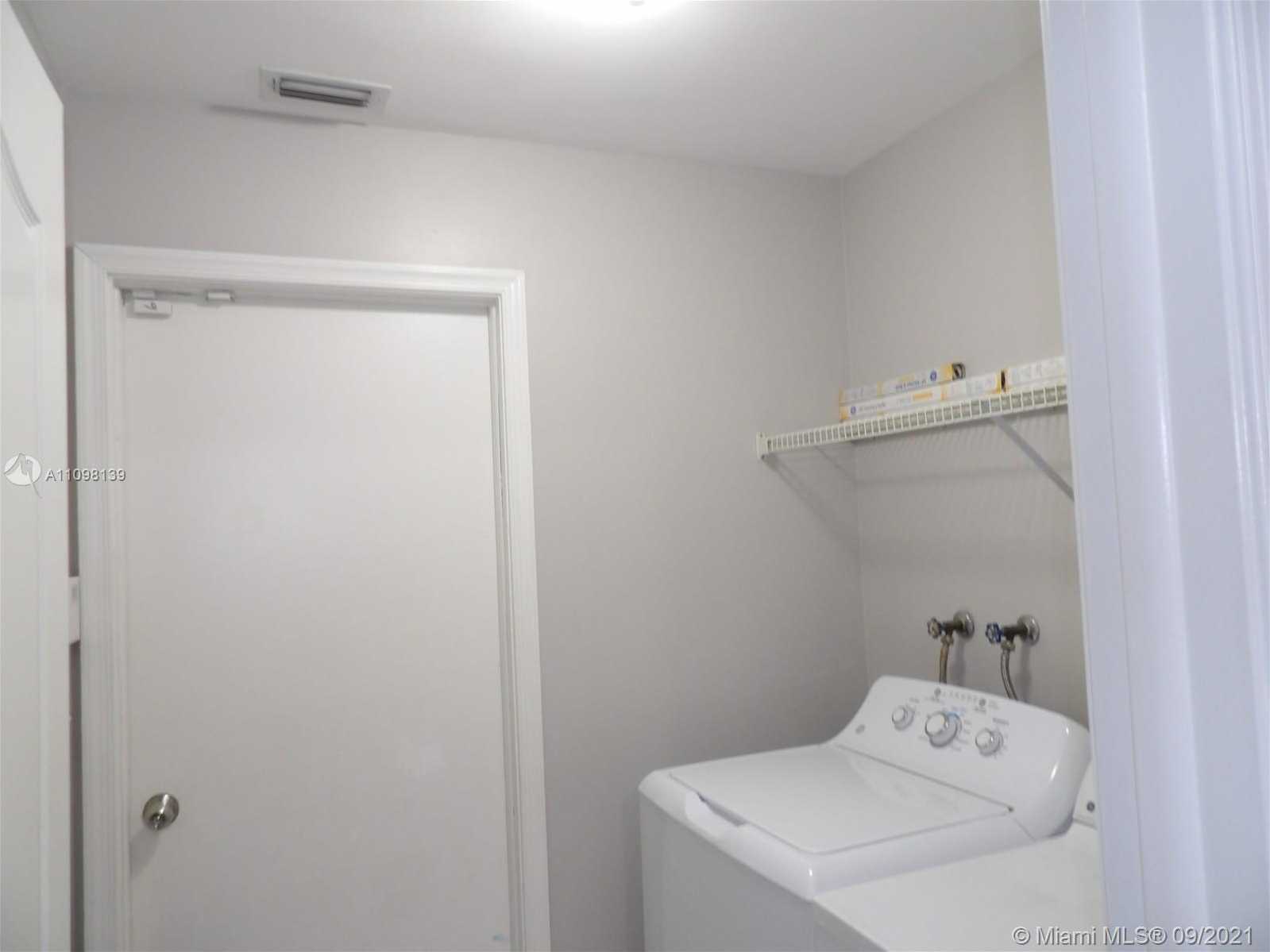 Small Image of 10004 NORTH WEST 57TH PL, Coral Springs Number 27