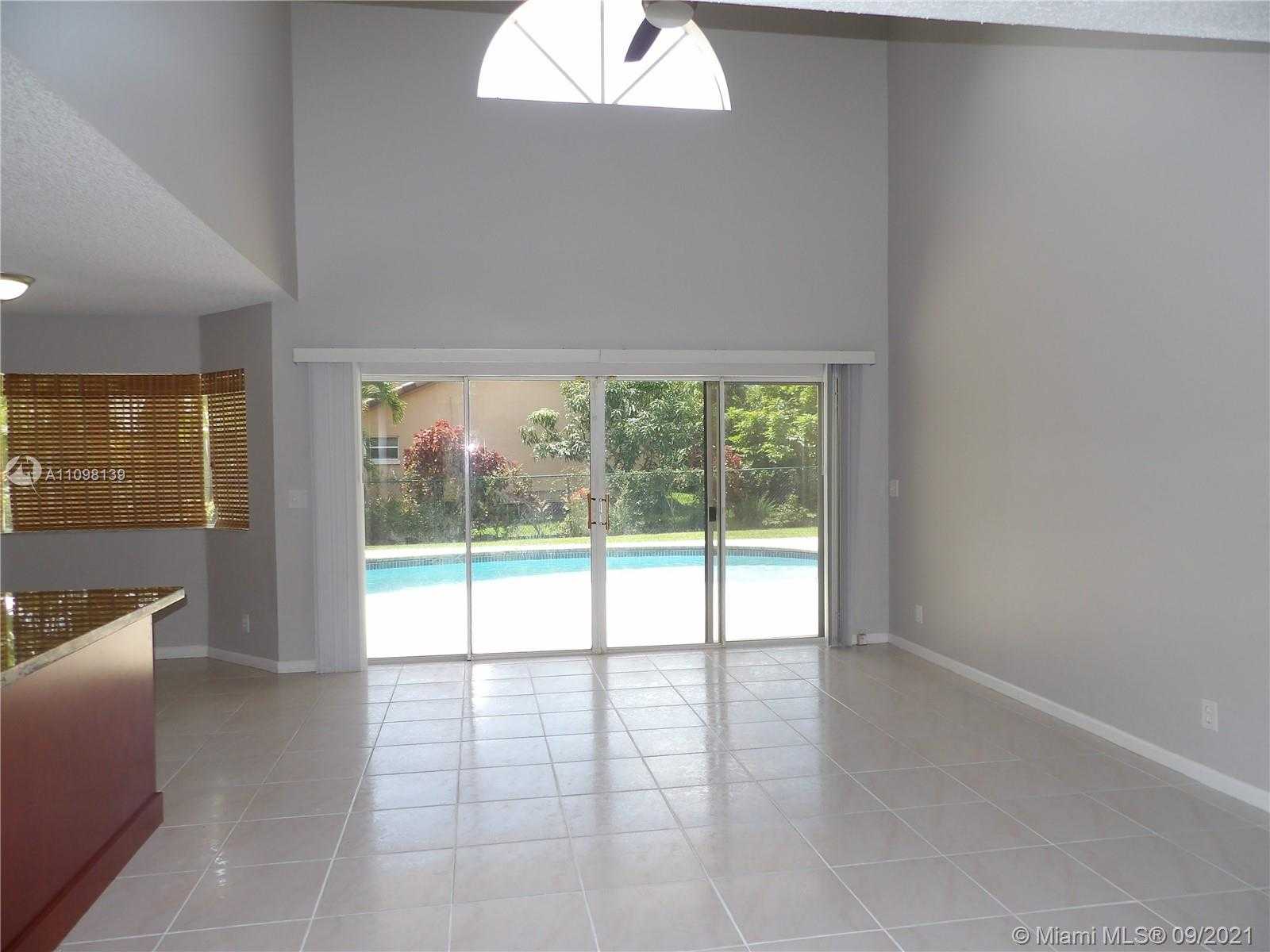 Small Image of 10004 NORTH WEST 57TH PL, Coral Springs Number 7