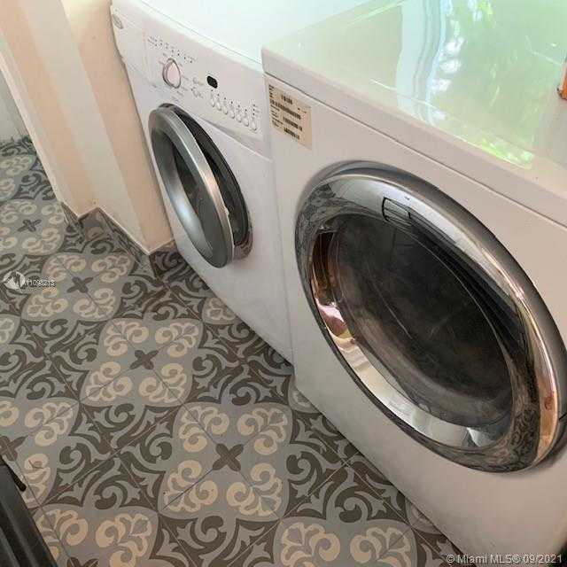 Small Image of 1245 ALGERIA AVE, Coral Gables Number 12