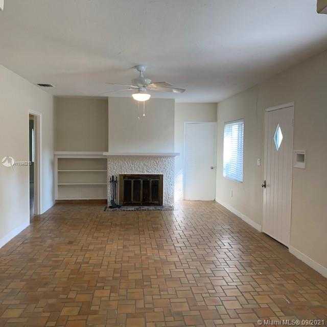 Small Image of 1245 ALGERIA AVE, Coral Gables Number 3