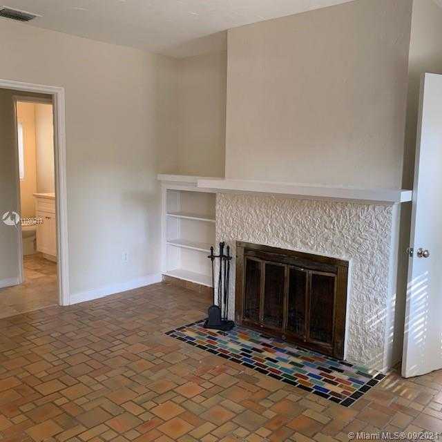 Small Image of 1245 ALGERIA AVE, Coral Gables Number 4