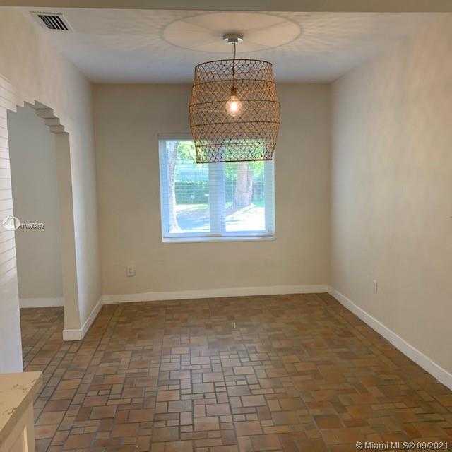 Small Image of 1245 ALGERIA AVE, Coral Gables Number 6