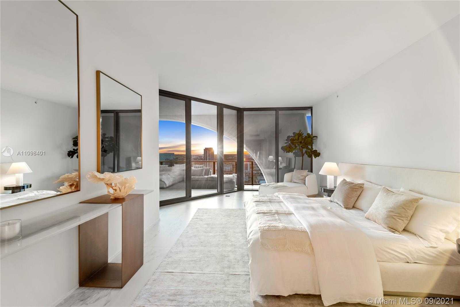 Small Image of 1000 BISCAYNE BLVD #2401, Miami Number 22