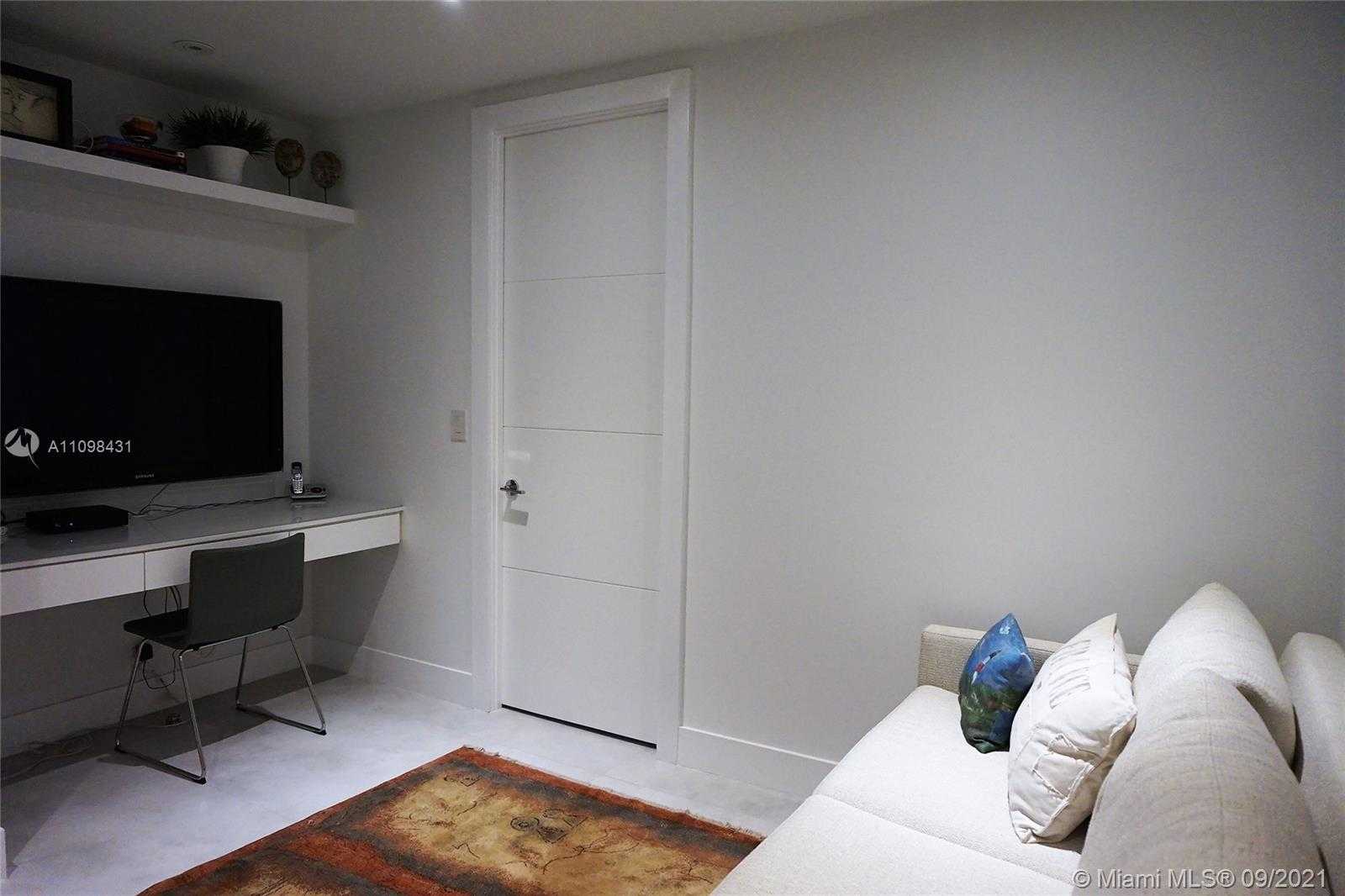 Small Image of 251 CRANDON BLVD #1028, Key Biscayne Number 32