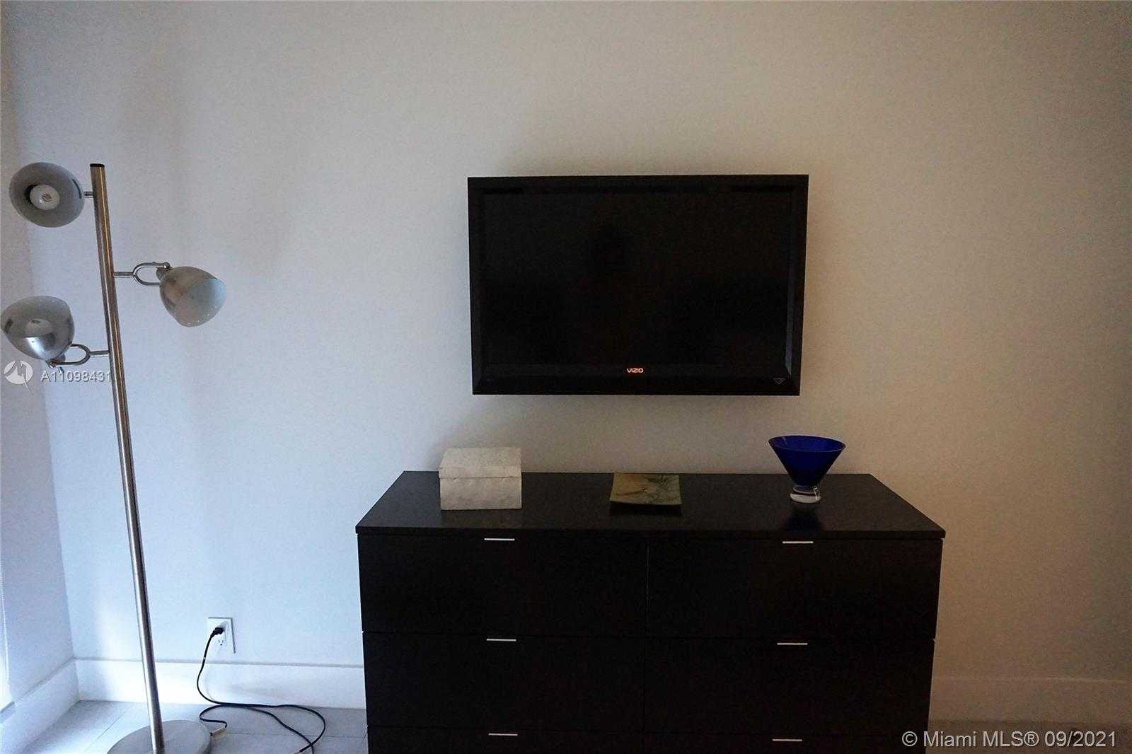 Small Image of 251 CRANDON BLVD #1028, Key Biscayne Number 35