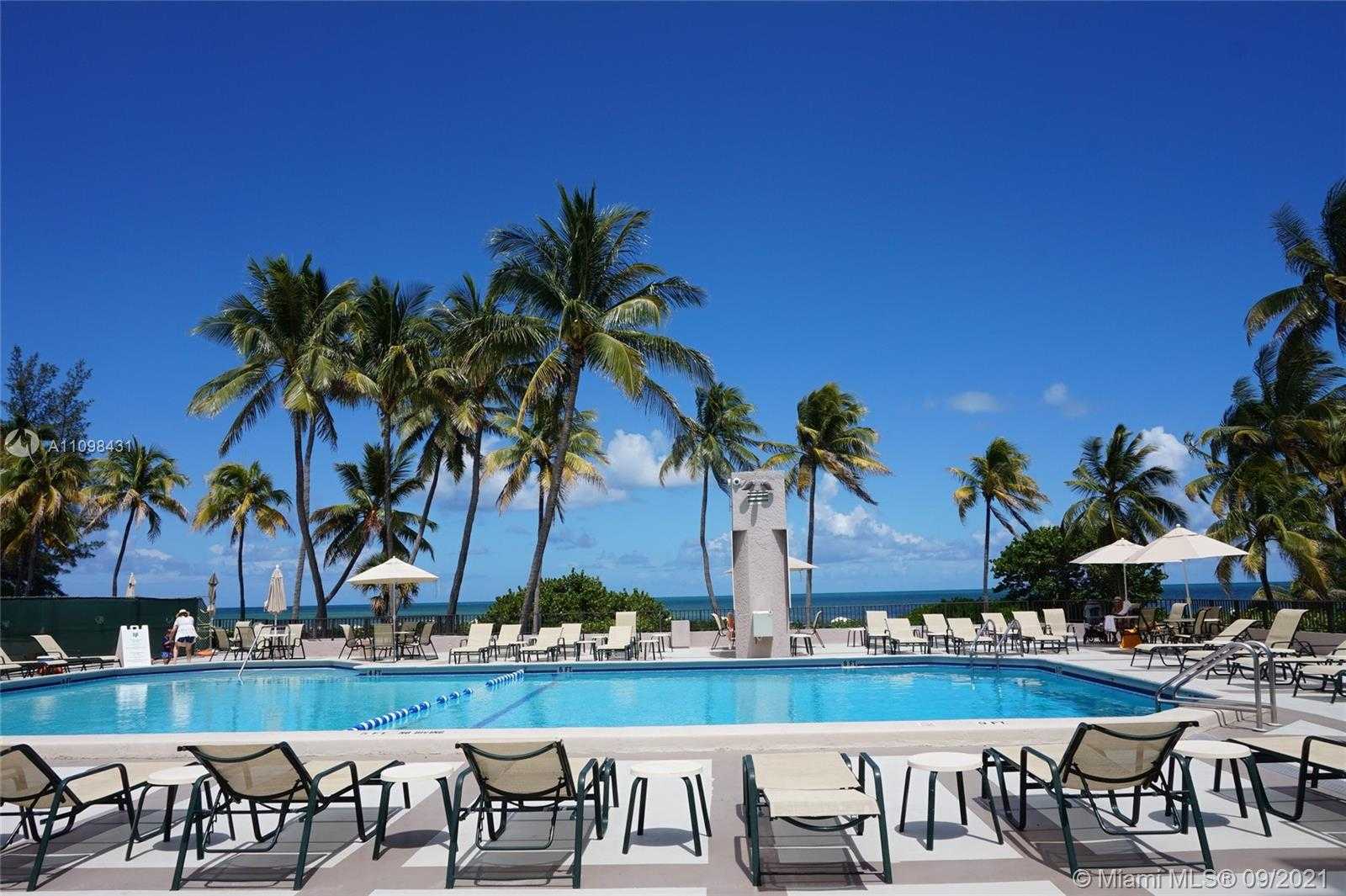 Small Image of 251 CRANDON BLVD #1028, Key Biscayne Number 40