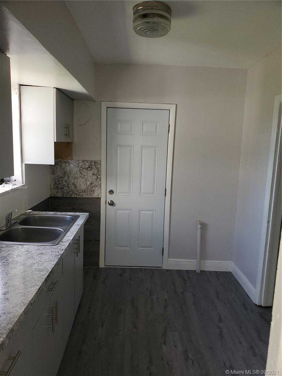 Small Image of 1368 NORTH WEST 55TH TER, Miami Number 3