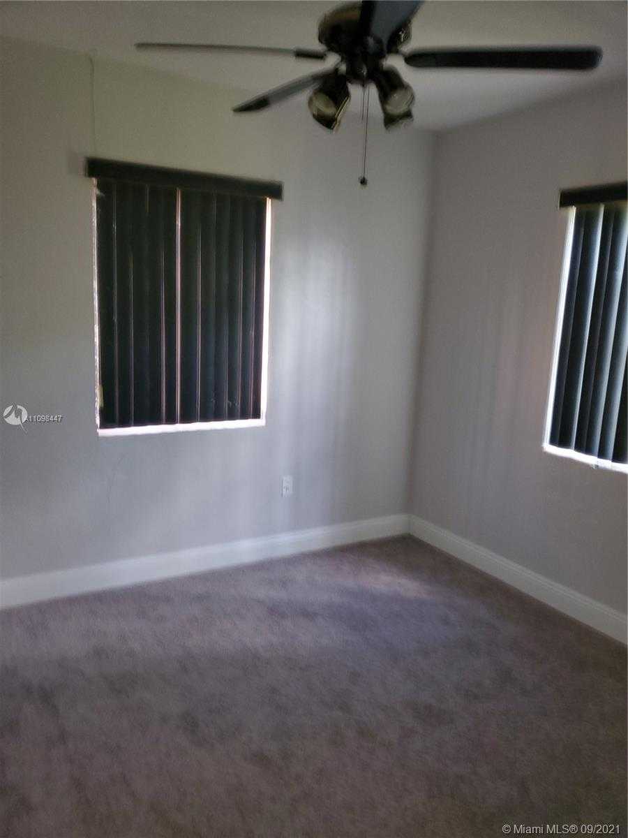 Small Image of 1368 NORTH WEST 55TH TER, Miami Number 4