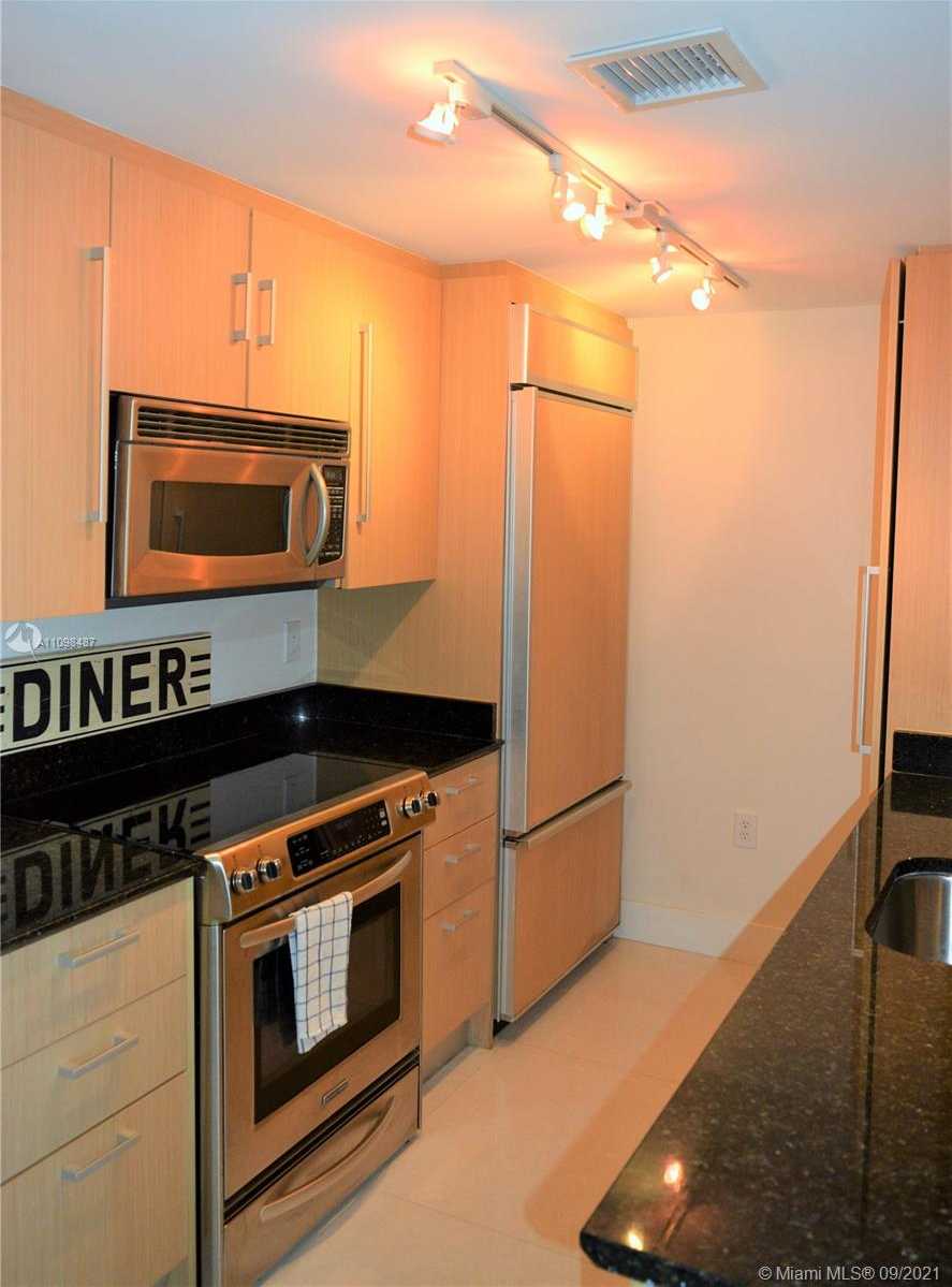 Small Image of 10275 COLLINS AVE #1420, Bal Harbour Number 14