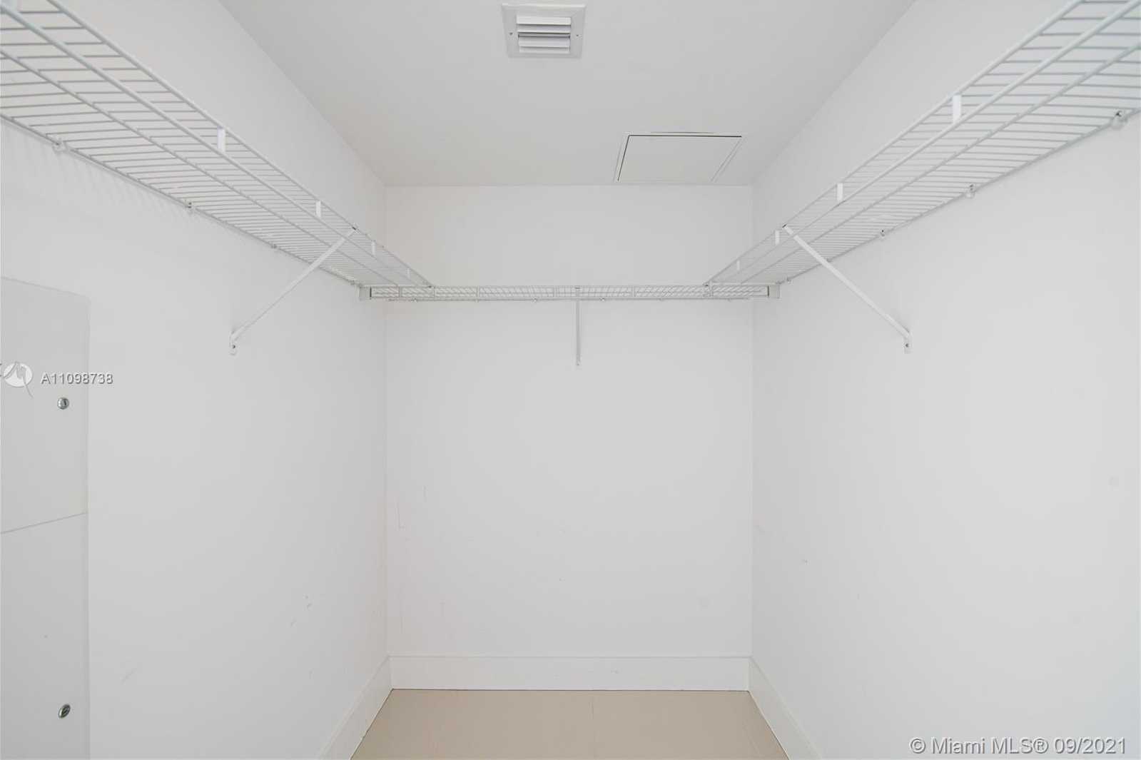 Small Image of 500 BRICKELL AVE #4101, Miami Number 19