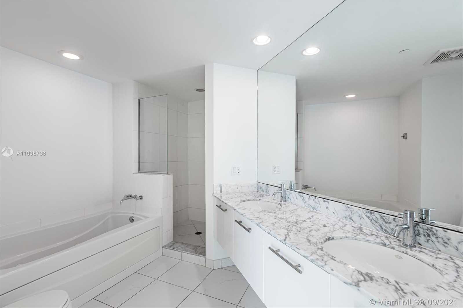 Small Image of 500 BRICKELL AVE #4101, Miami Number 22