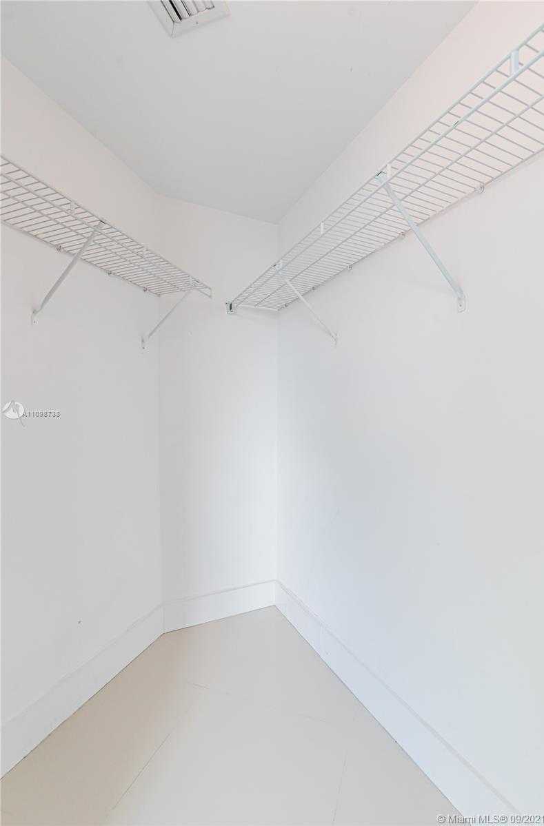 Small Image of 500 BRICKELL AVE #4101, Miami Number 27