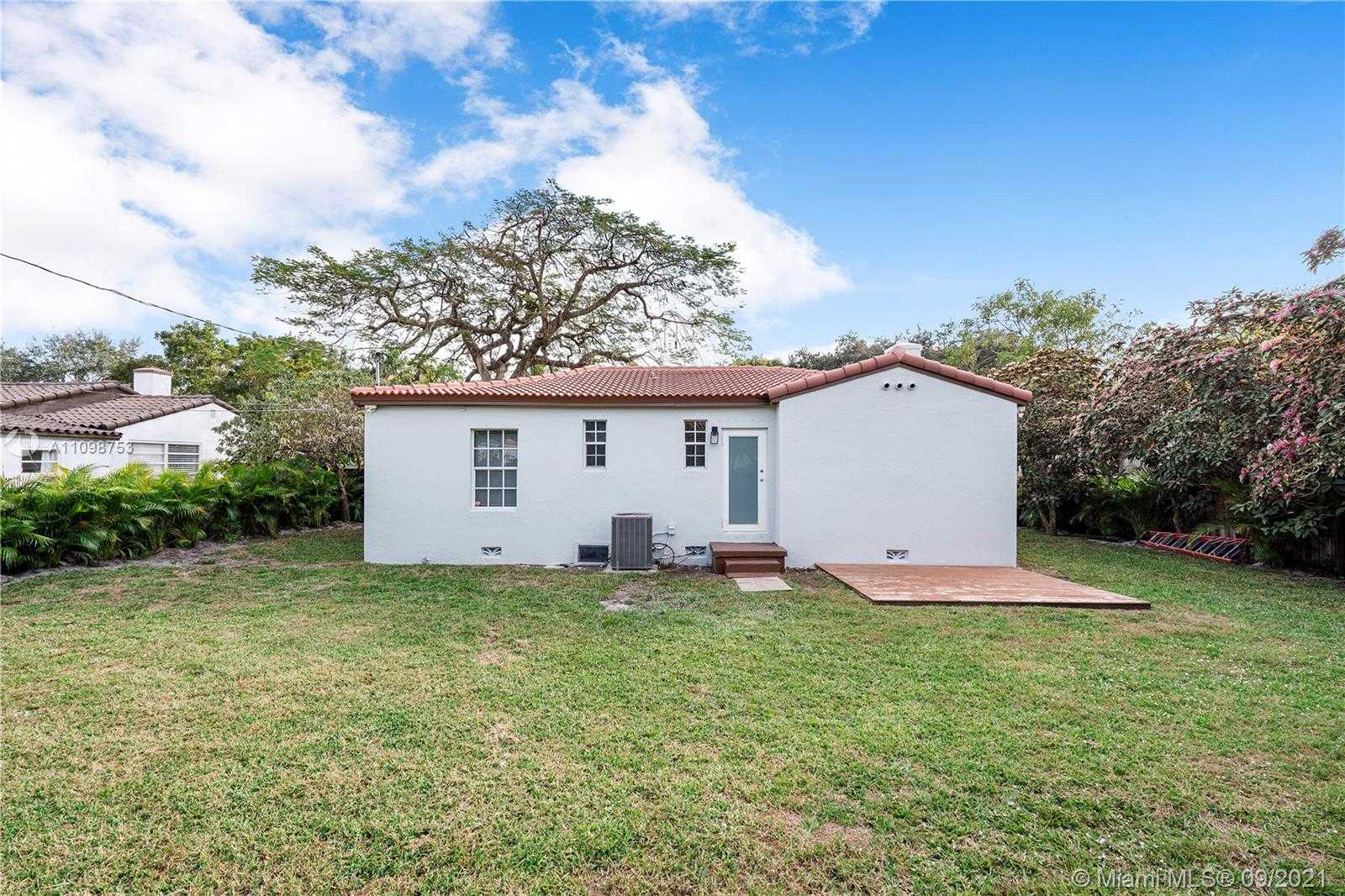 Small Image of 131 NORTH WEST 110TH ST, Miami Shores Number 21