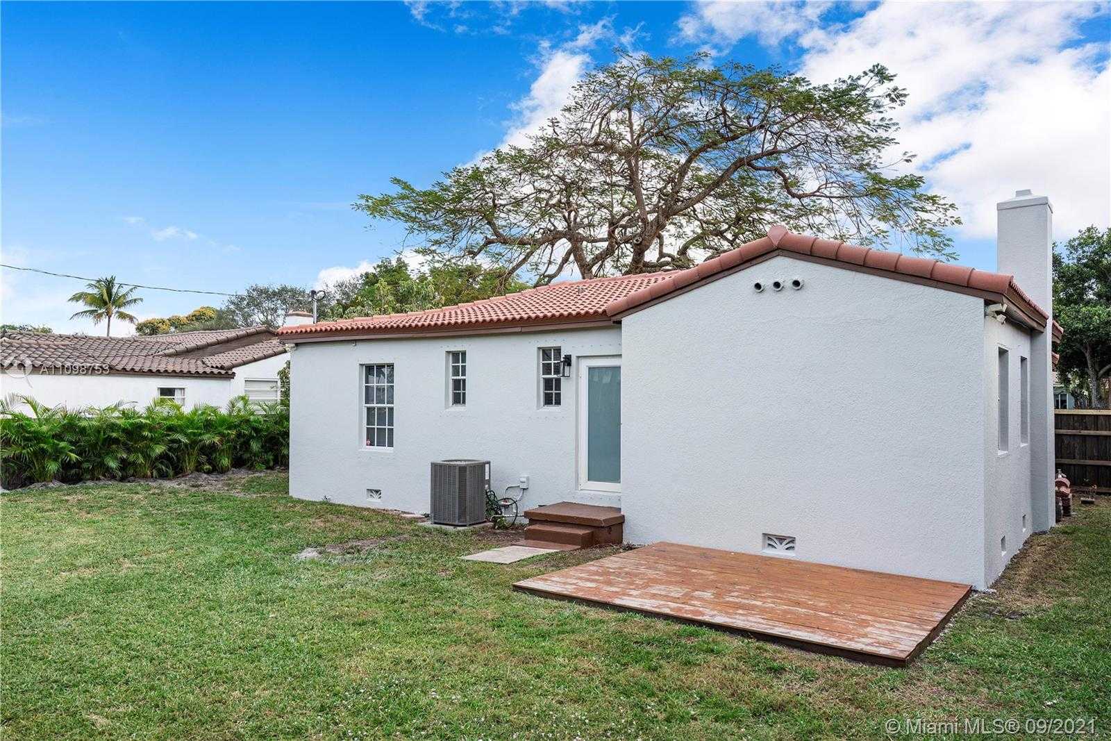 Small Image of 131 NORTH WEST 110TH ST, Miami Shores Number 23