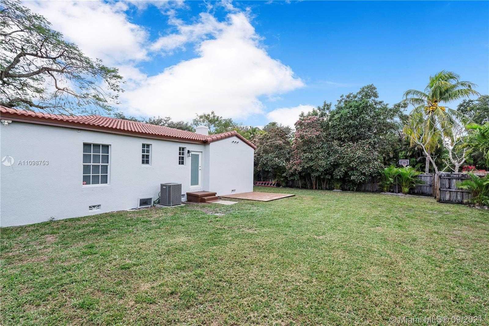 Small Image of 131 NORTH WEST 110TH ST, Miami Shores Number 24