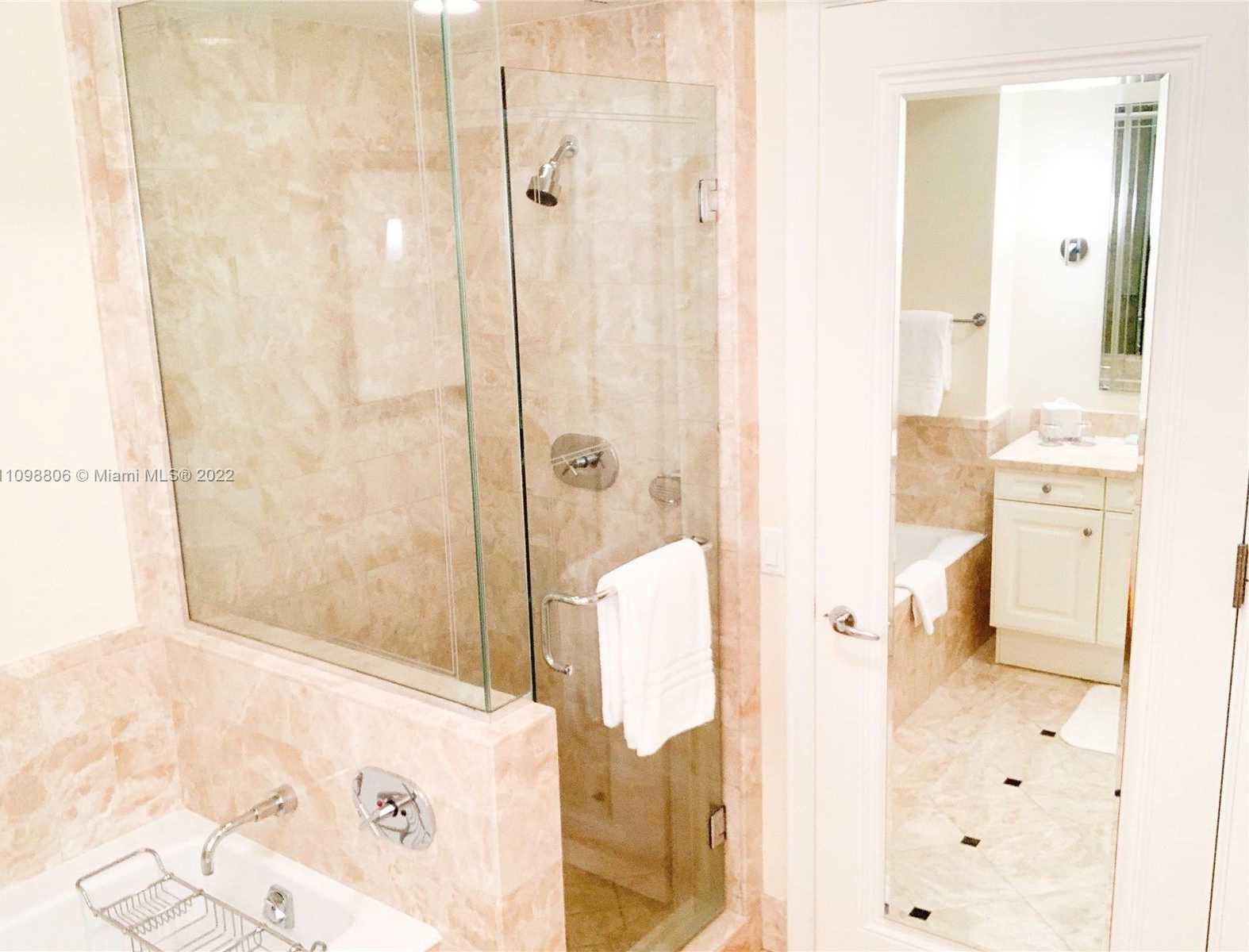 Small Image of 1435 BRICKELL AVE #3210, Miami Number 7