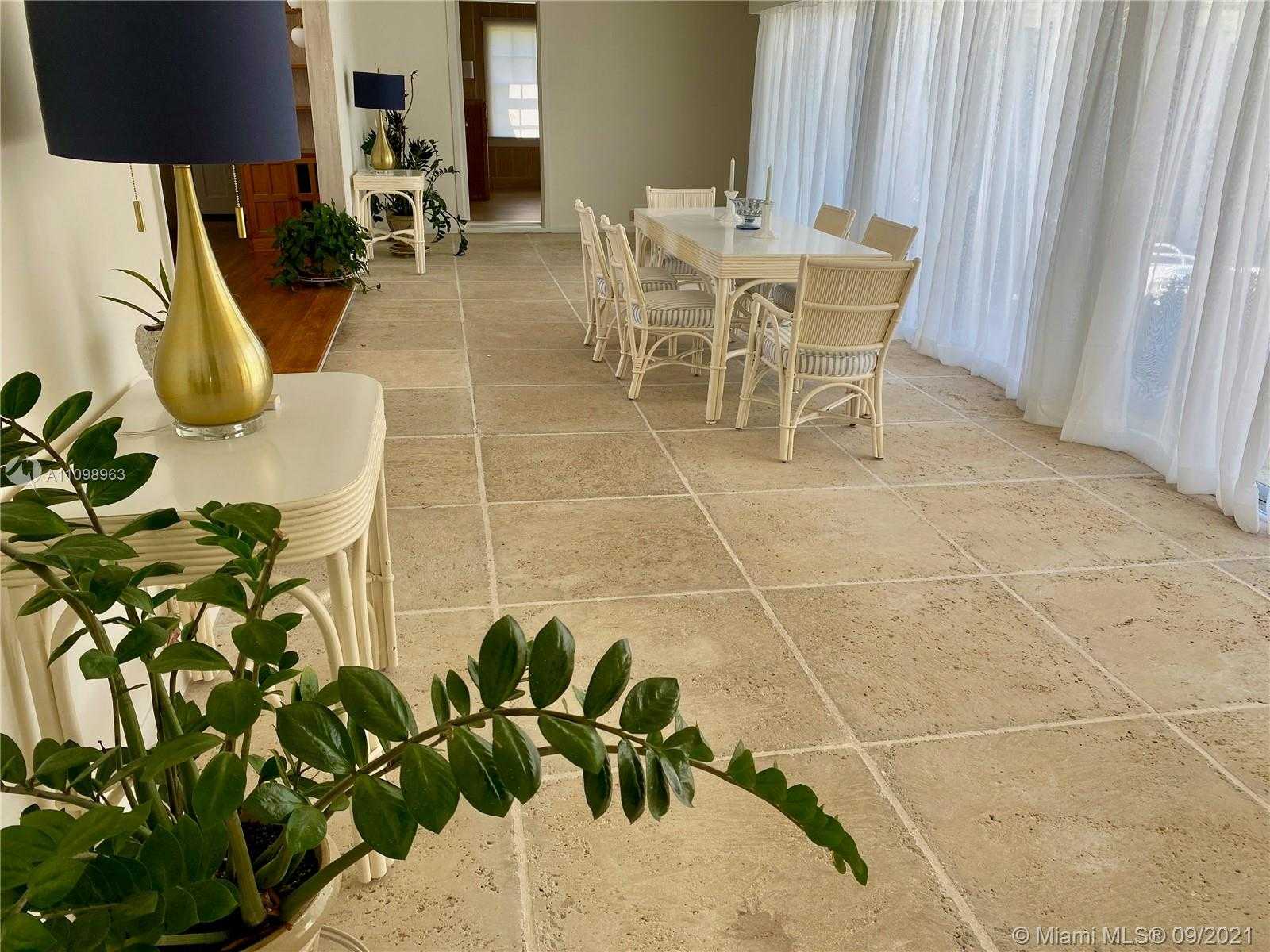 Small Image of 67 NORTH BEACH RD, Hobe Sound Number 10