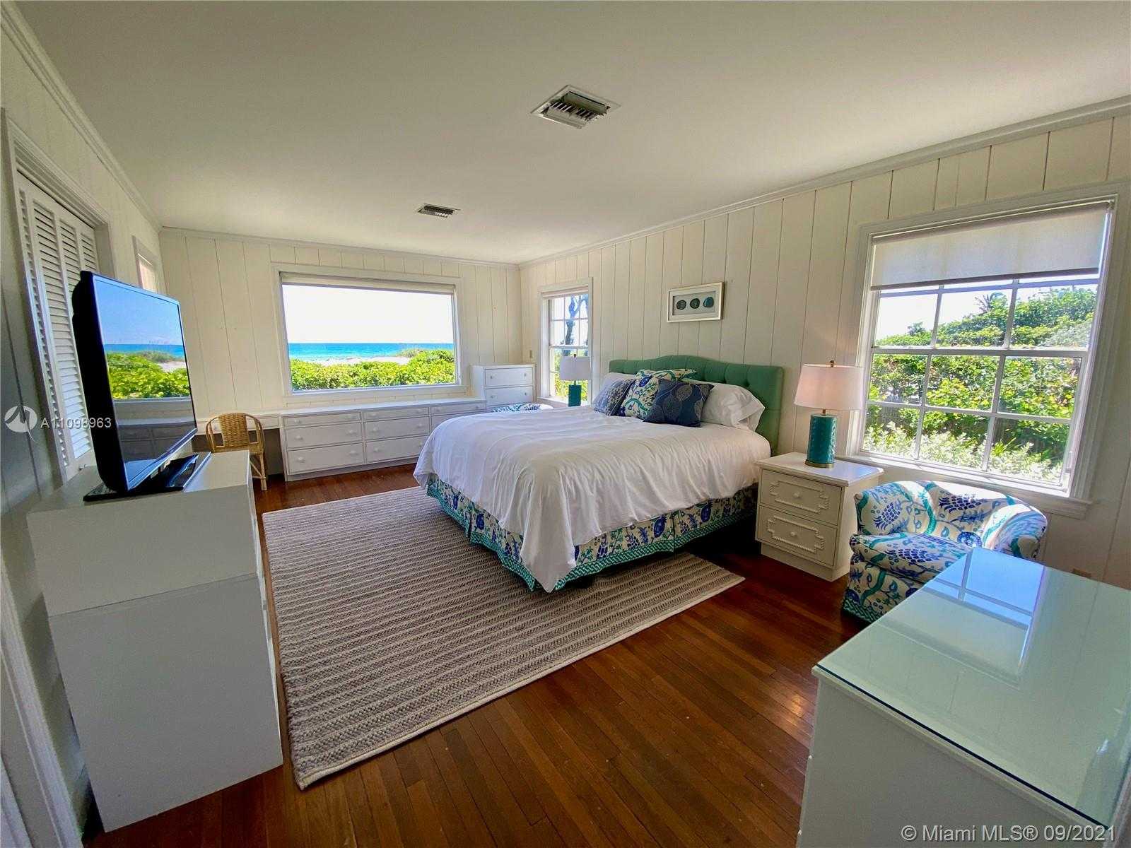 Small Image of 67 NORTH BEACH RD, Hobe Sound Number 13