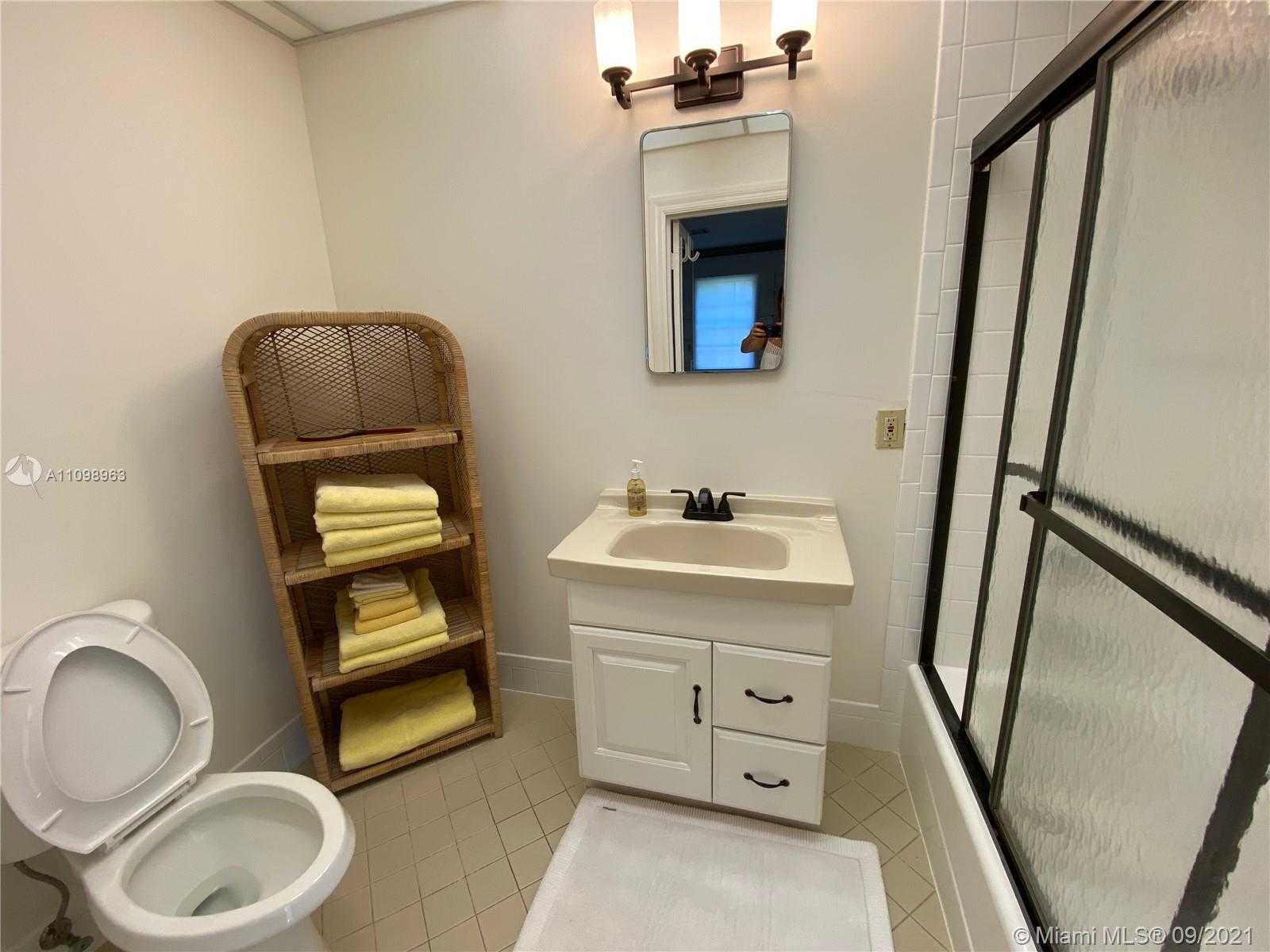 Small Image of 67 NORTH BEACH RD, Hobe Sound Number 19