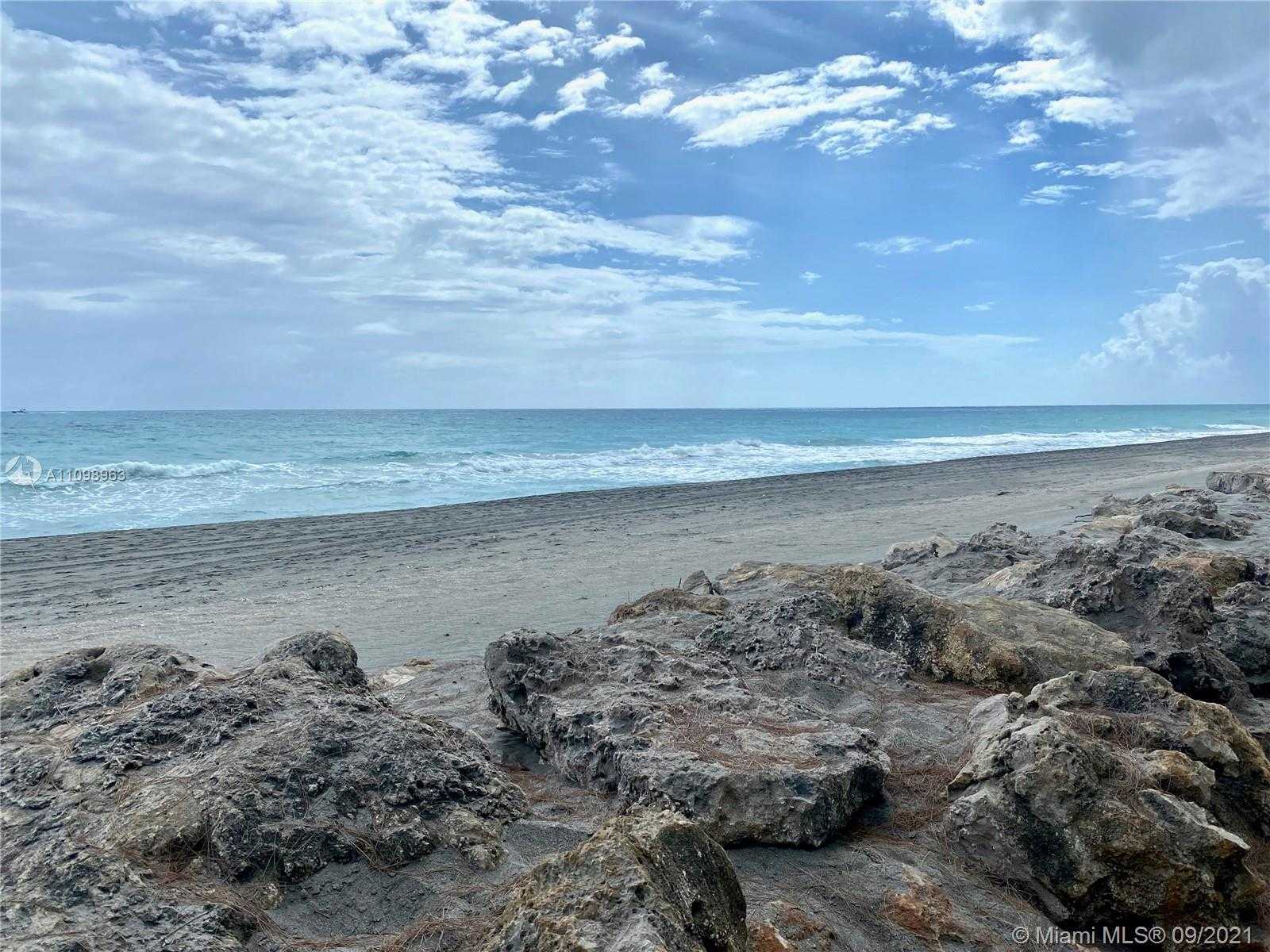Small Image of 67 NORTH BEACH RD, Hobe Sound Number 2