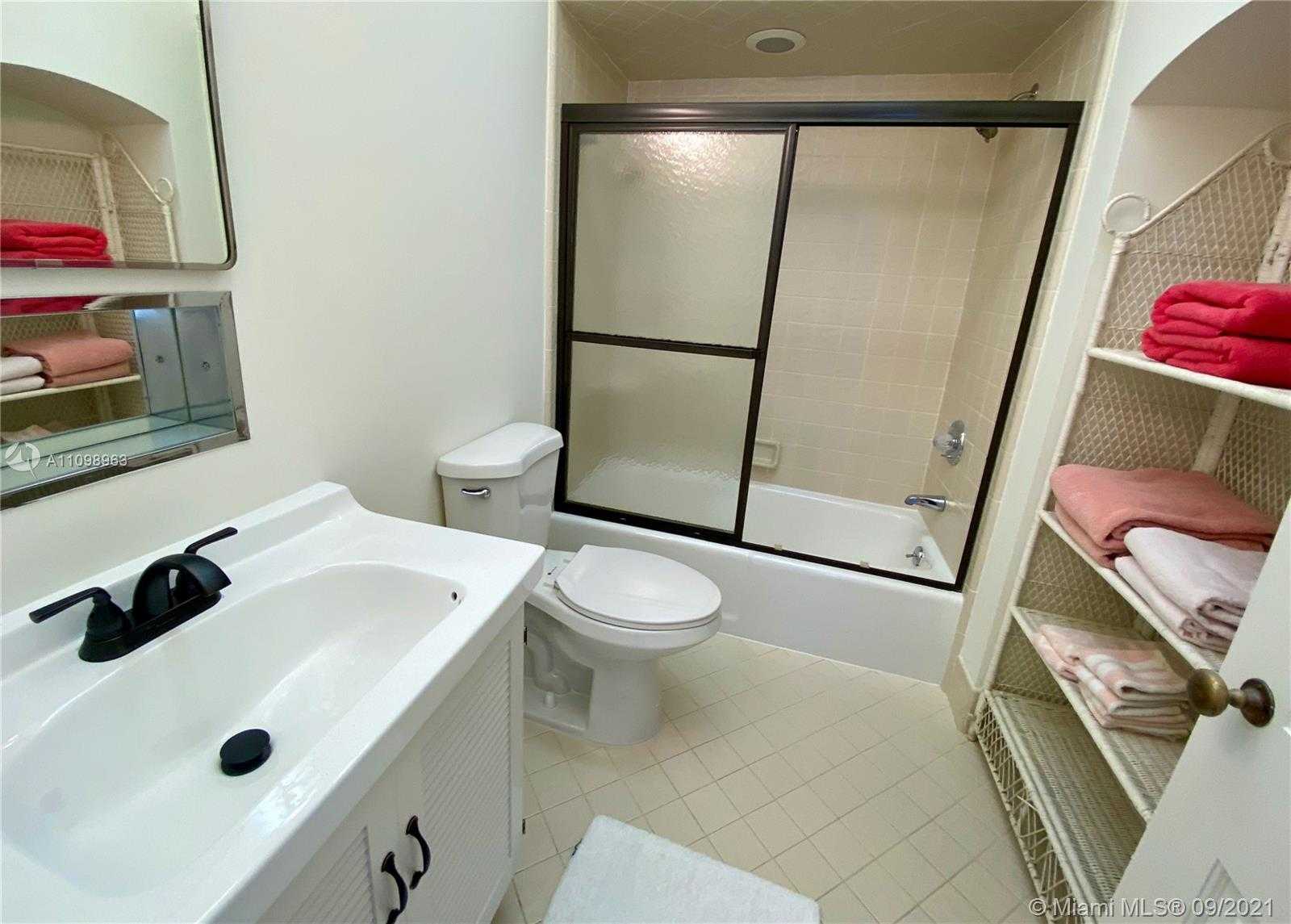 Small Image of 67 NORTH BEACH RD, Hobe Sound Number 22