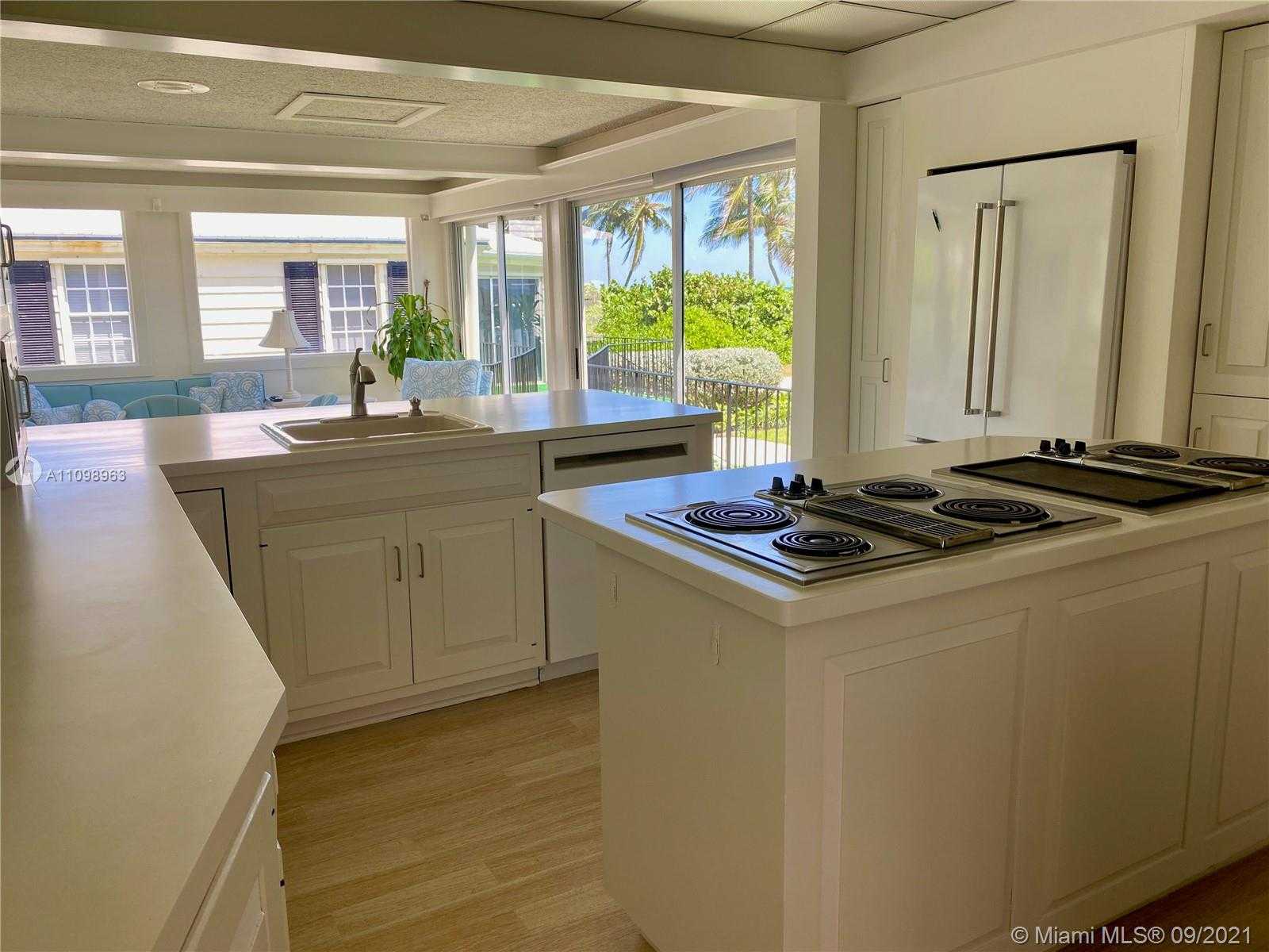Small Image of 67 NORTH BEACH RD, Hobe Sound Number 6