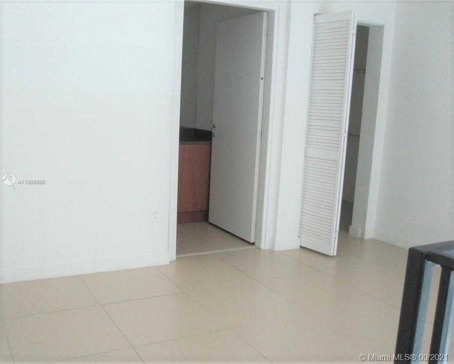 Small Image of 300 SOUTH BISCAYNE BLVD #L-632, Miami Number 10