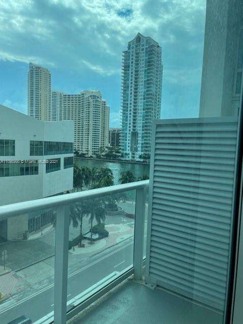 Small Image of 300 SOUTH BISCAYNE BLVD #L-632, Miami Number 11