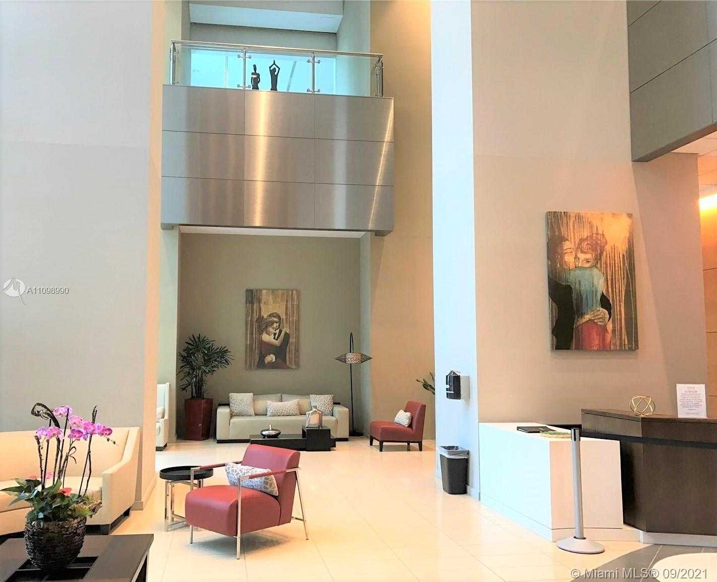 Small Image of 300 SOUTH BISCAYNE BLVD #L-632, Miami Number 12