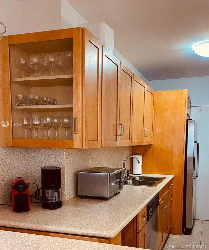 Small Image of 100 LINCOLN RD #1421, Miami Beach Number 6