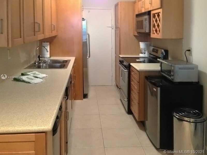 Small Image of 100 LINCOLN RD #1421, Miami Beach Number 7