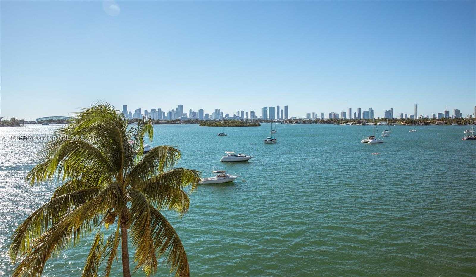 Small Image of 1504 Bay Rd, Miami Beach, FL 33139, USA Number 2