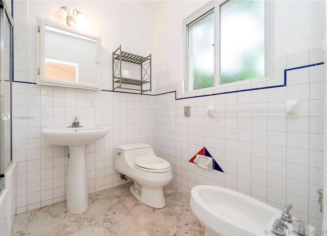 Small Image of 1015 WEST 47TH CT, Miami Beach Number 12