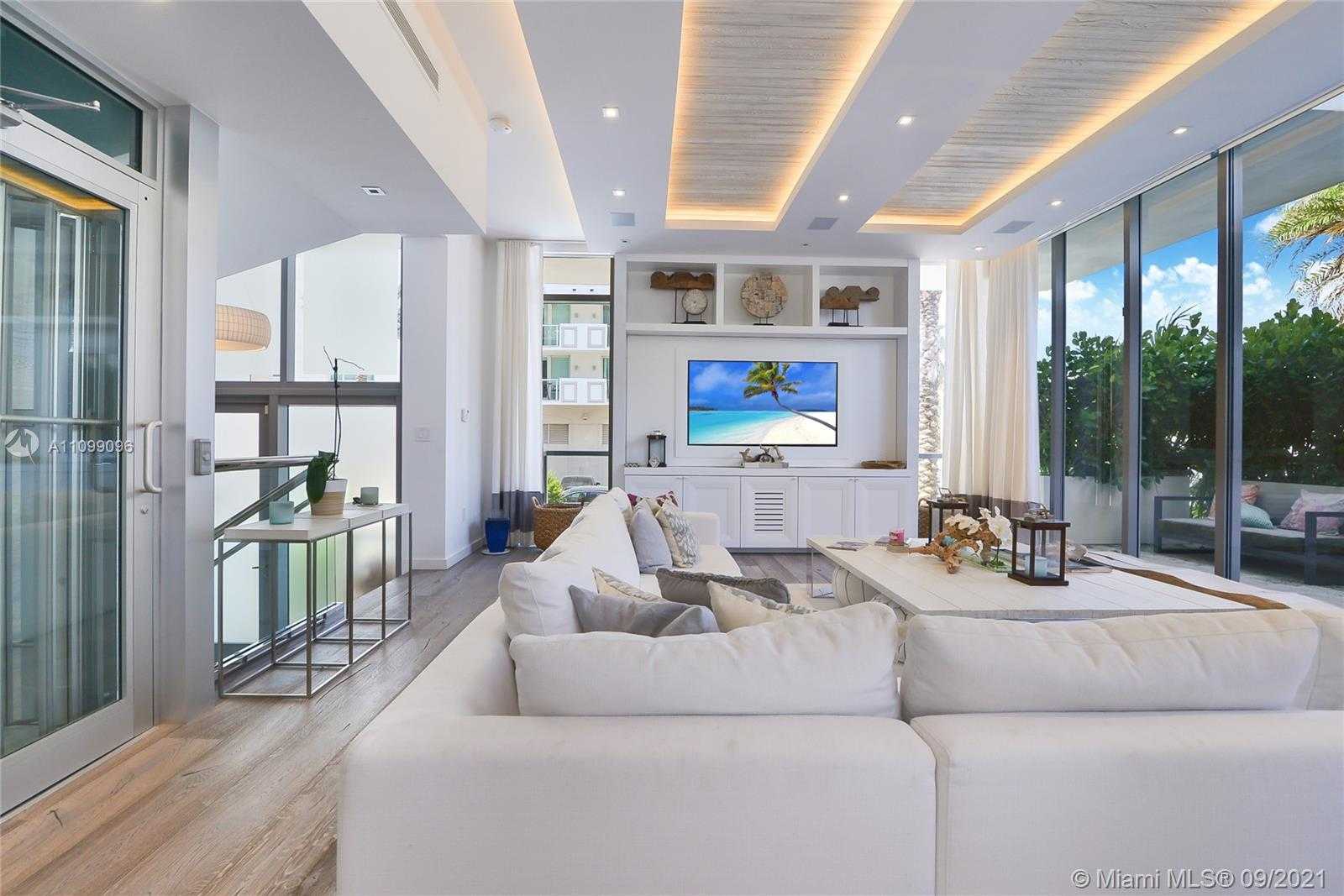 Small Image of 9501 COLLINS AVE #1, Surfside Number 3