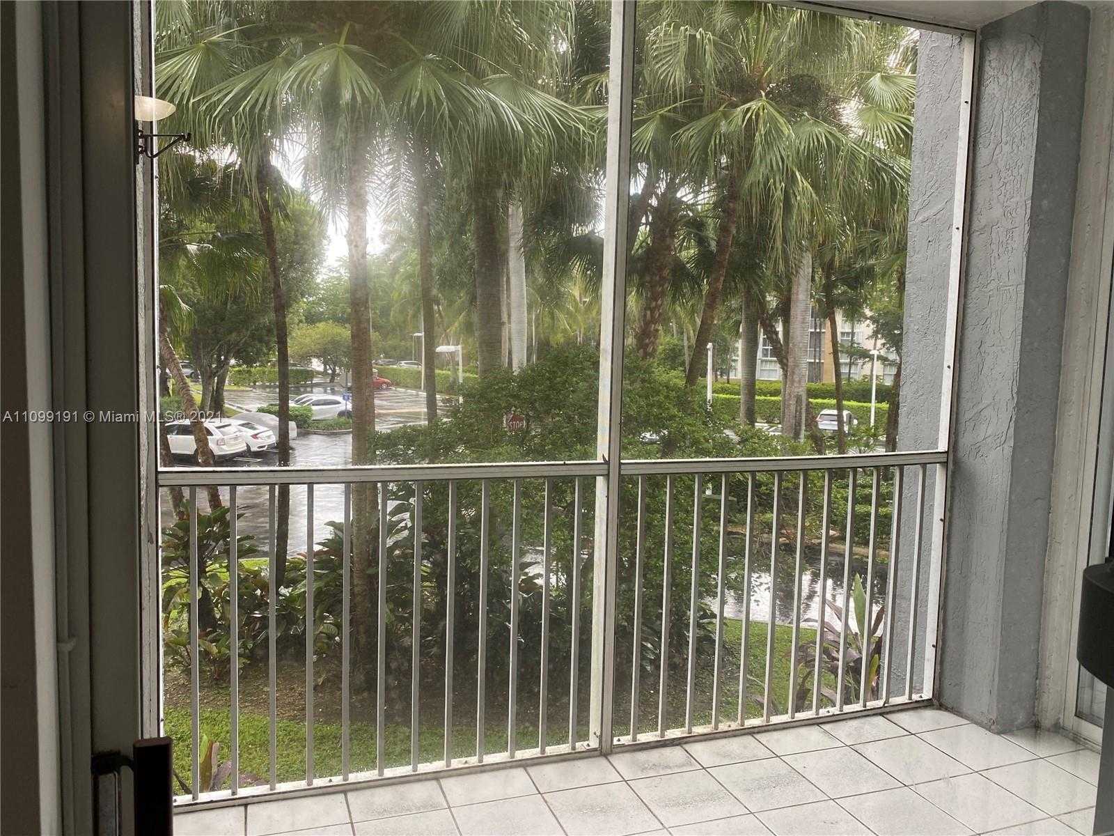 Small Image of 9725 NW 52nd St, Doral, FL 33178, USA Number 10