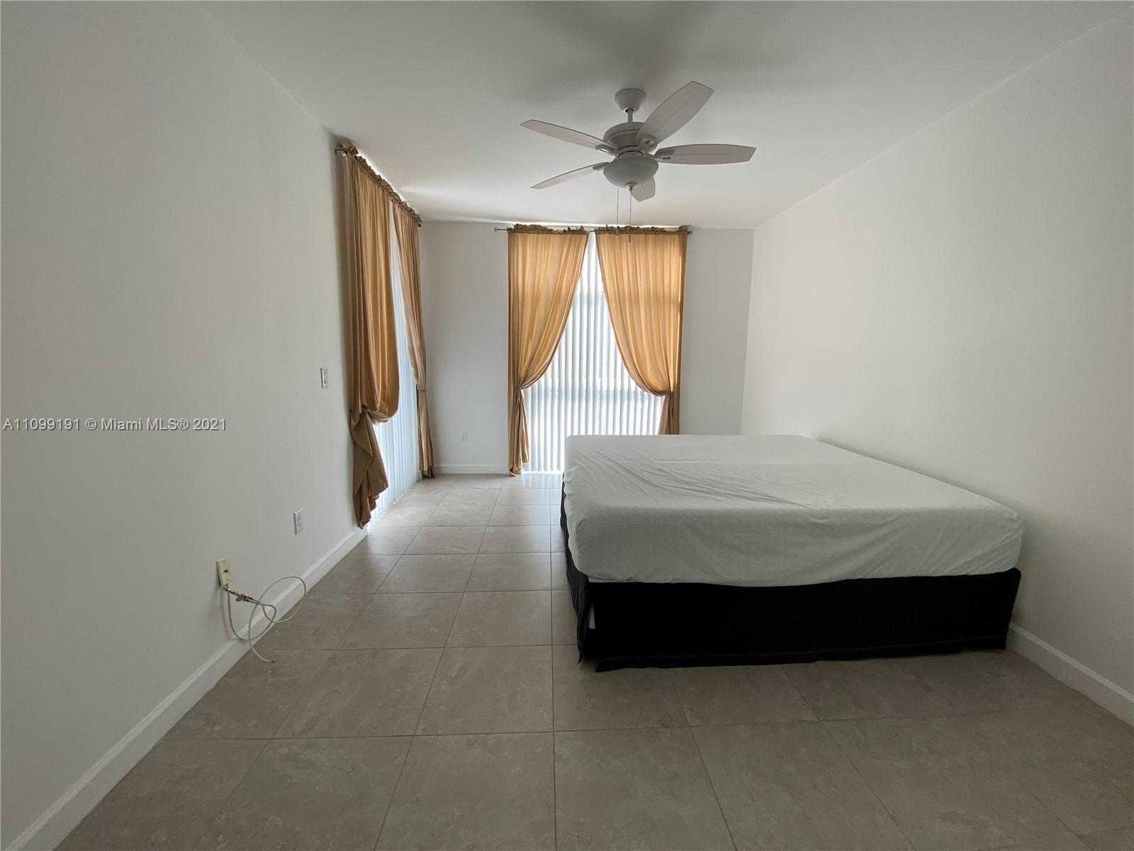 Small Image of 9725 NW 52nd St, Doral, FL 33178, USA Number 14